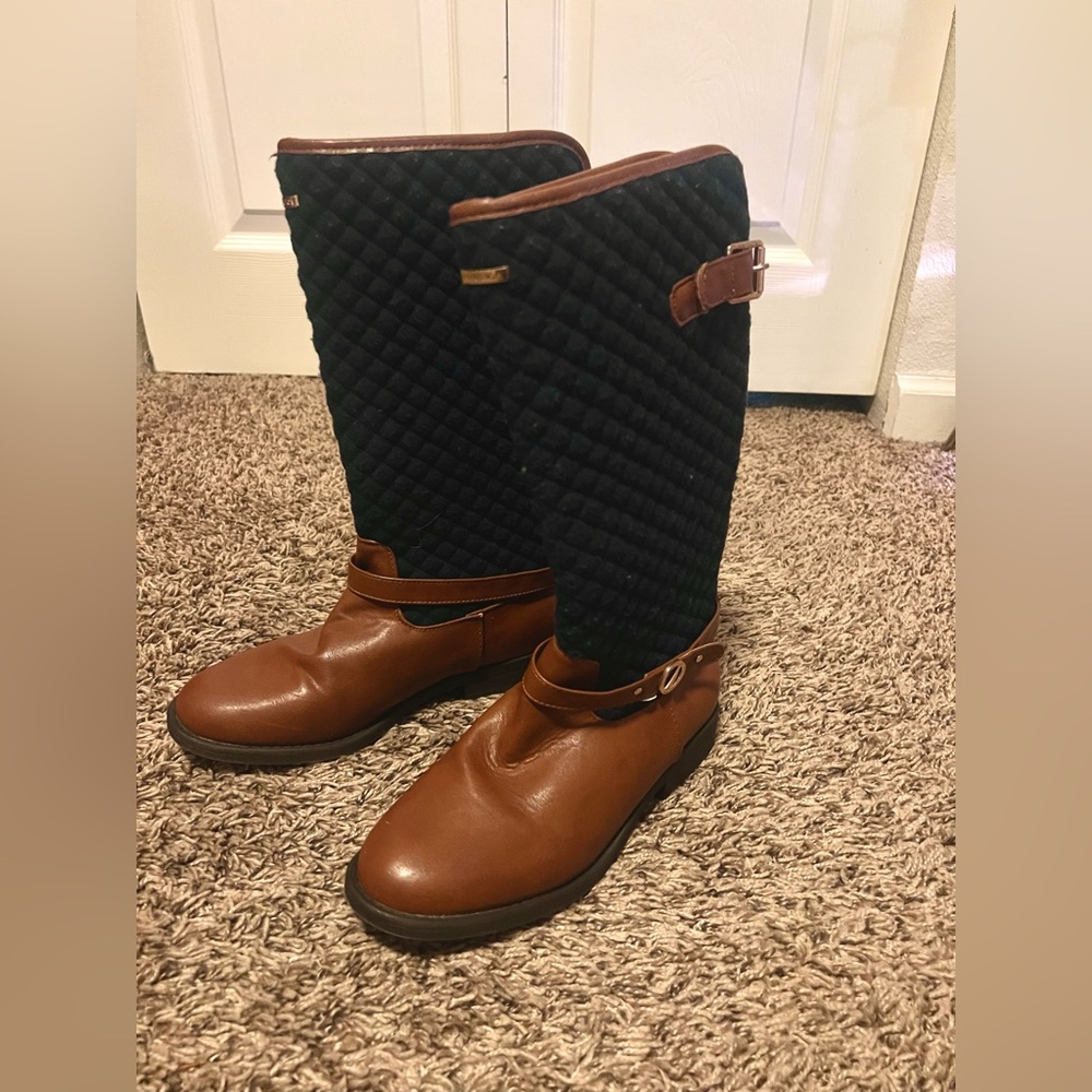 NAUTICA Abella Riding Two Colorway Zipper Boot Quilted Cognac Navy Zip Buckle